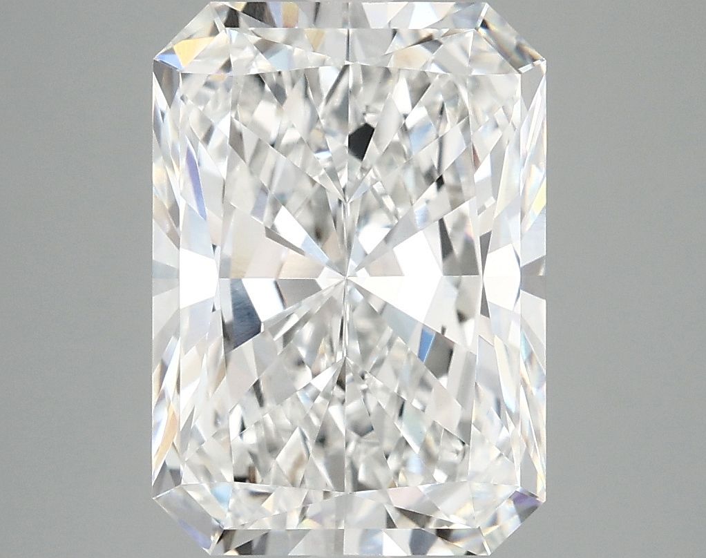 4.87 ct. radiant Lab Grown Diamond front image