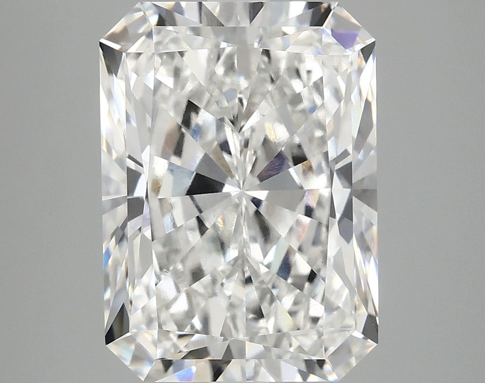 4.87 ct. radiant Lab Grown Diamond front image