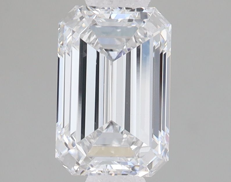 1.52 ct. emerald Lab Grown Diamond front image