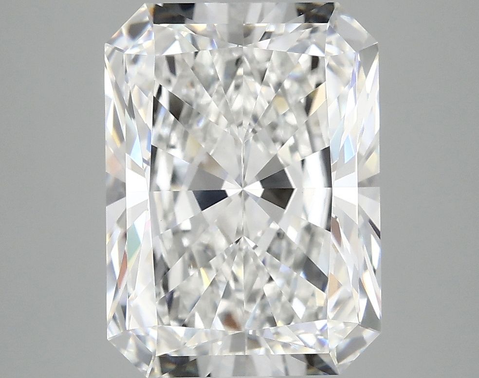 4.47 ct. radiant Lab Grown Diamond front image