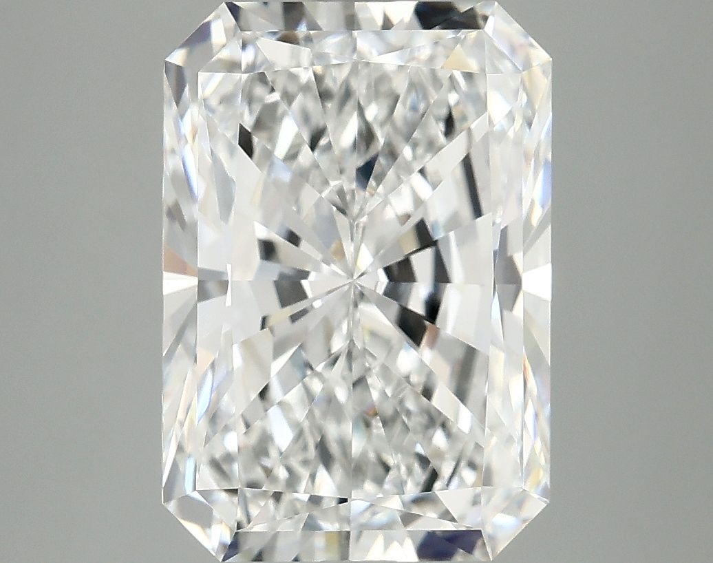 4.90 ct. radiant Lab Grown Diamond front image