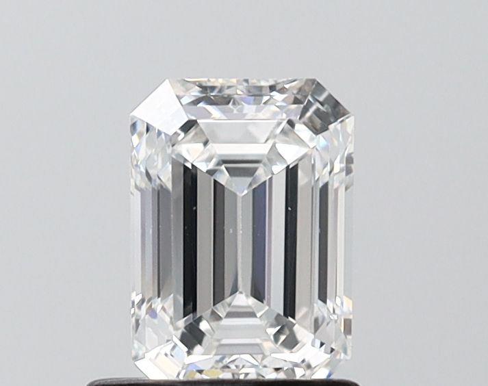 1.00 ct. emerald Lab Grown Diamond front image