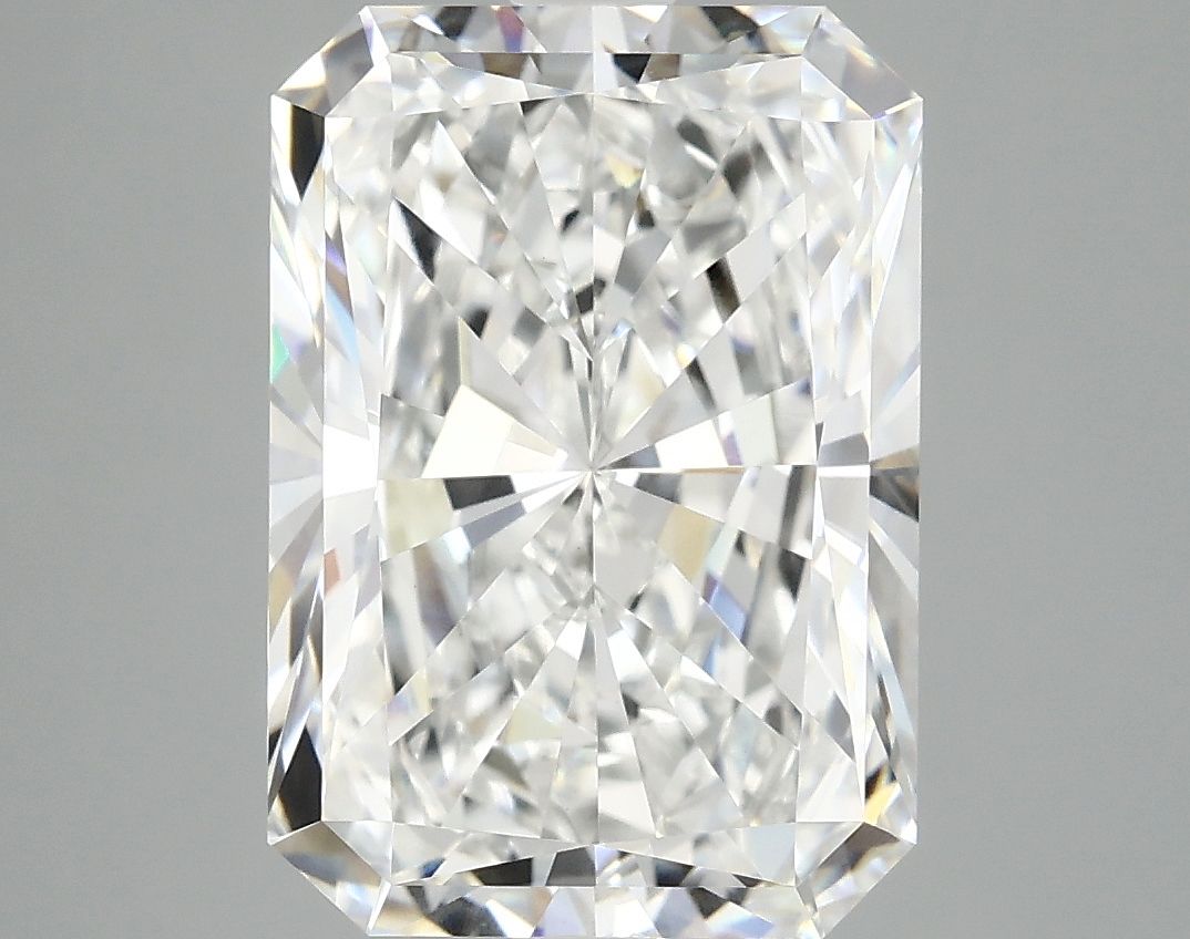 4.82 ct. radiant Lab Grown Diamond front image