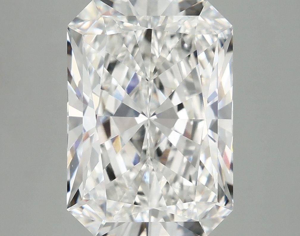 4.81 ct. radiant Lab Grown Diamond front image