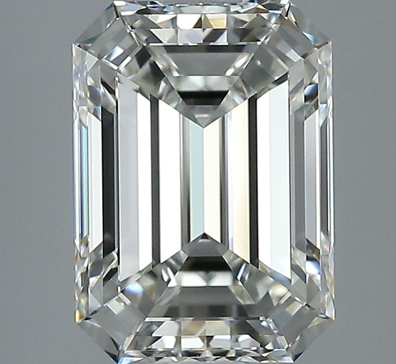 3.03 ct Emerald diamond