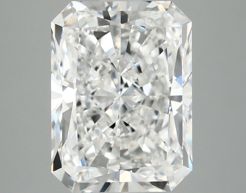 4.93 ct. radiant Lab Grown Diamond front image