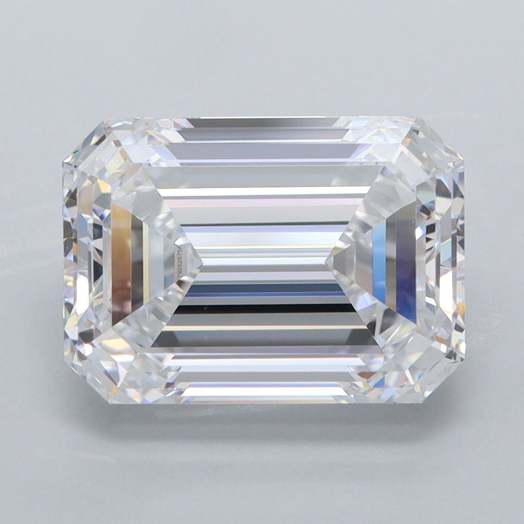 4.66 ct. emerald Lab Grown Diamond front image