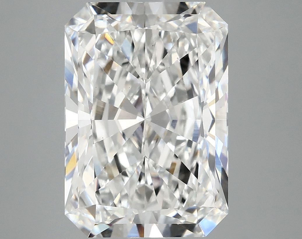 4.79 ct. radiant Lab Grown Diamond front image