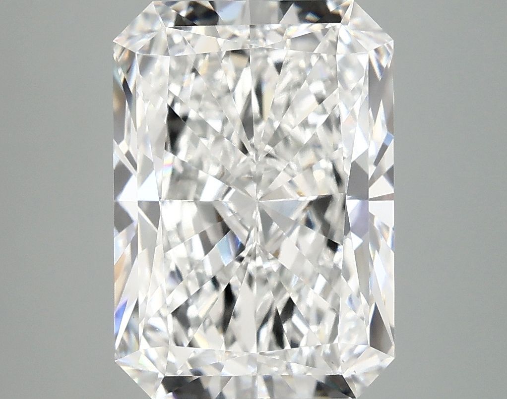 4.92 ct. radiant Lab Grown Diamond front image