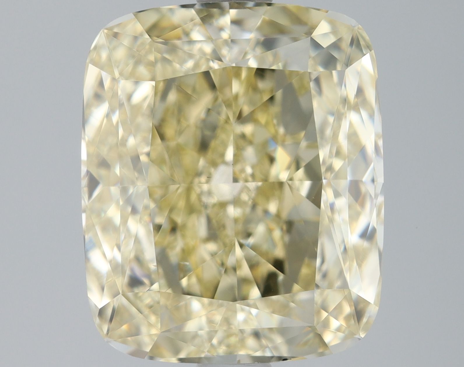 3.01 ct Cushion Modified diamond