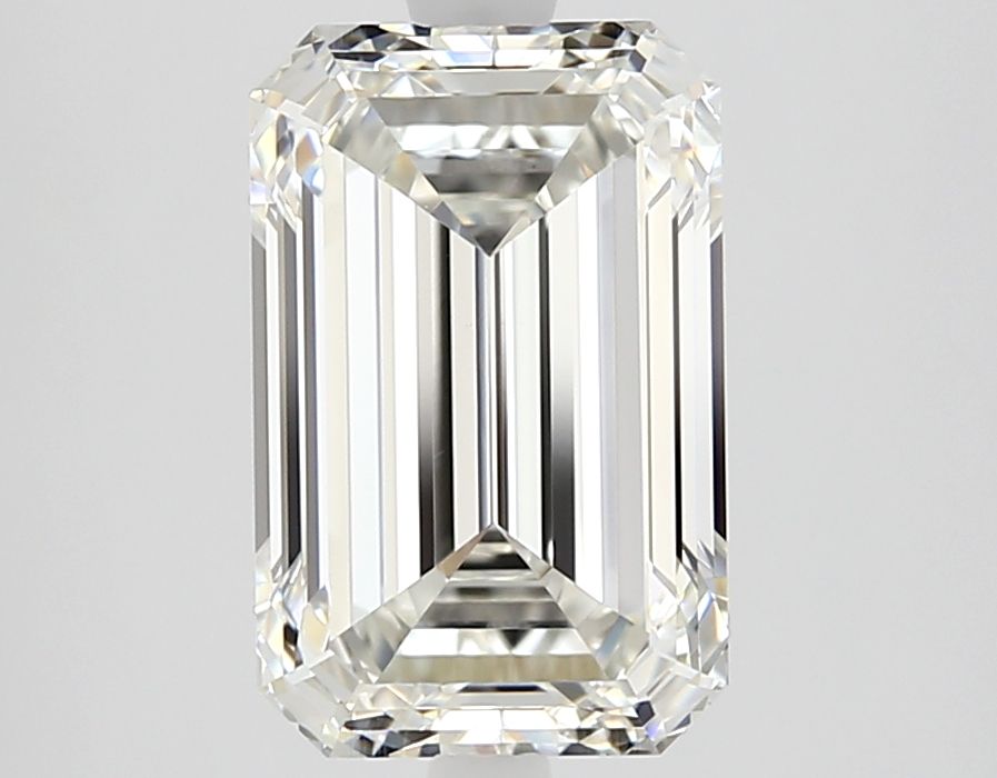 3.13 ct Emerald diamond