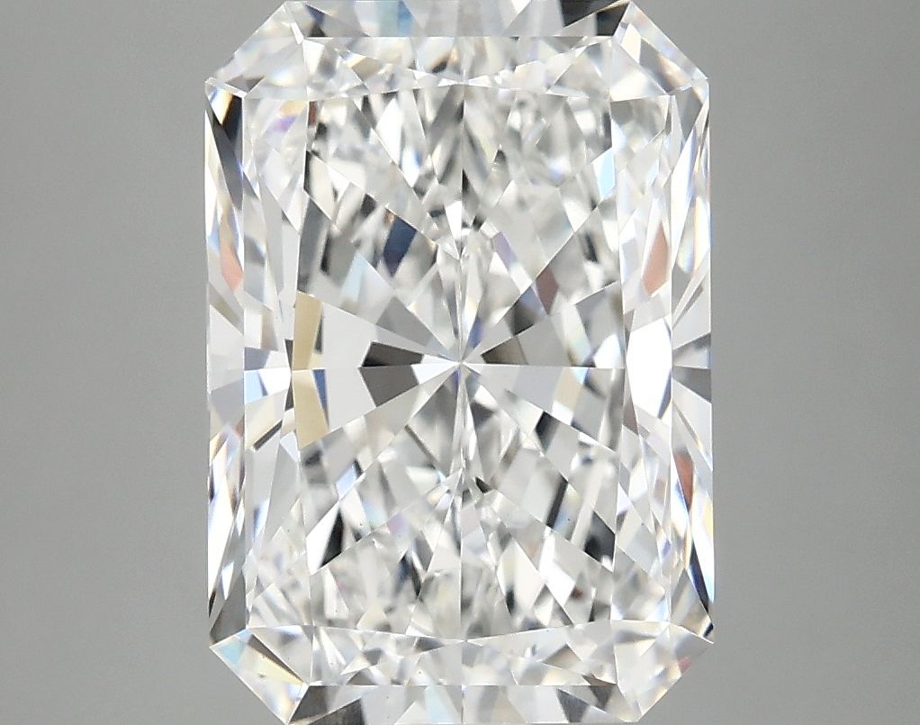 4.87 ct. radiant Lab Grown Diamond front image