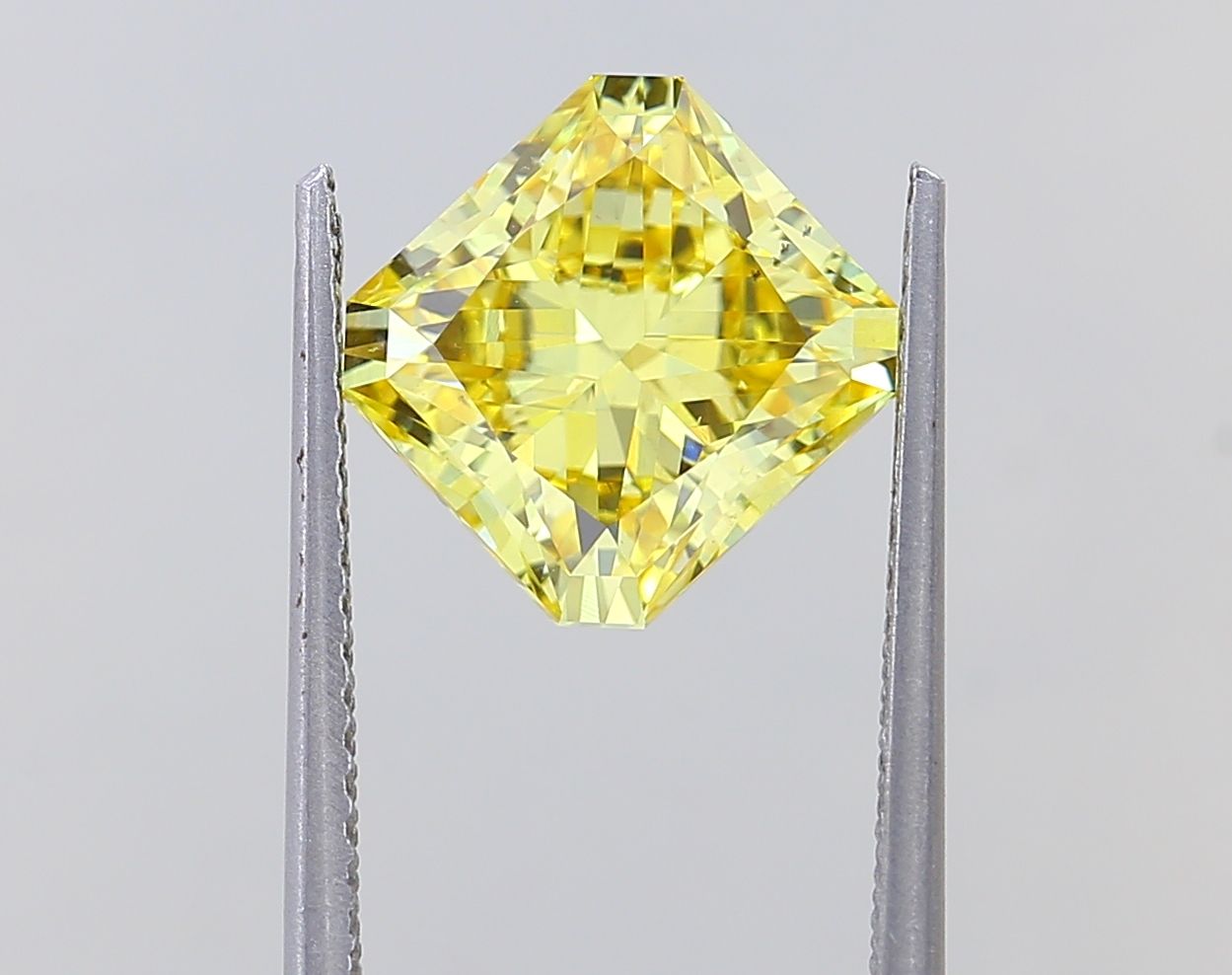 3.53 ct lab-grown Square radiant Diamond