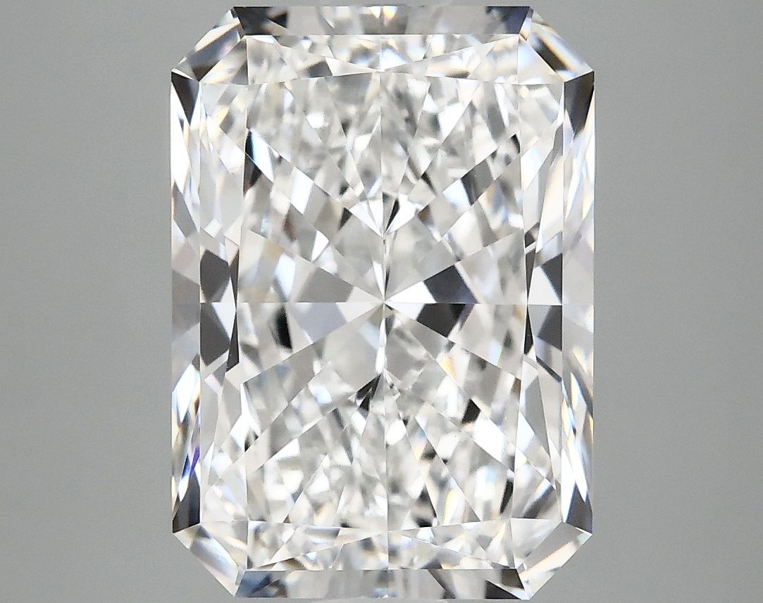 4.79 ct. radiant Lab Grown Diamond front image