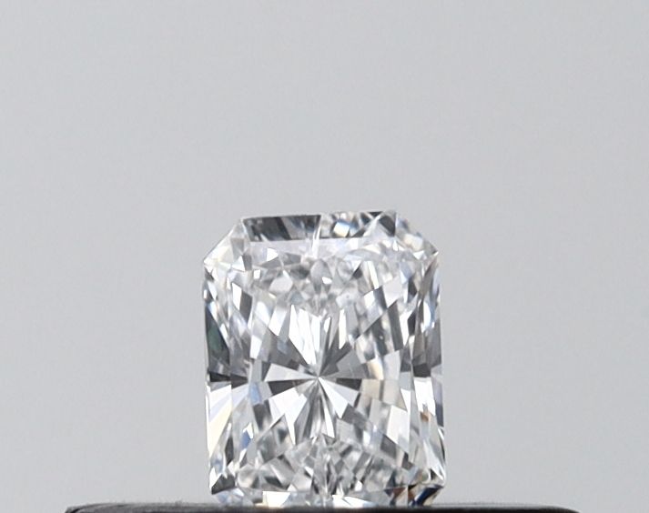 0.21ct Radiant diamond
