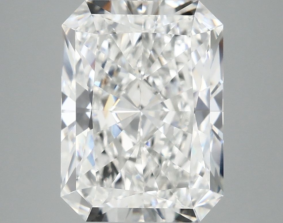 4.67 ct. radiant Lab Grown Diamond front image