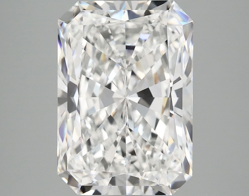 4.88 ct. radiant Lab Grown Diamond front image
