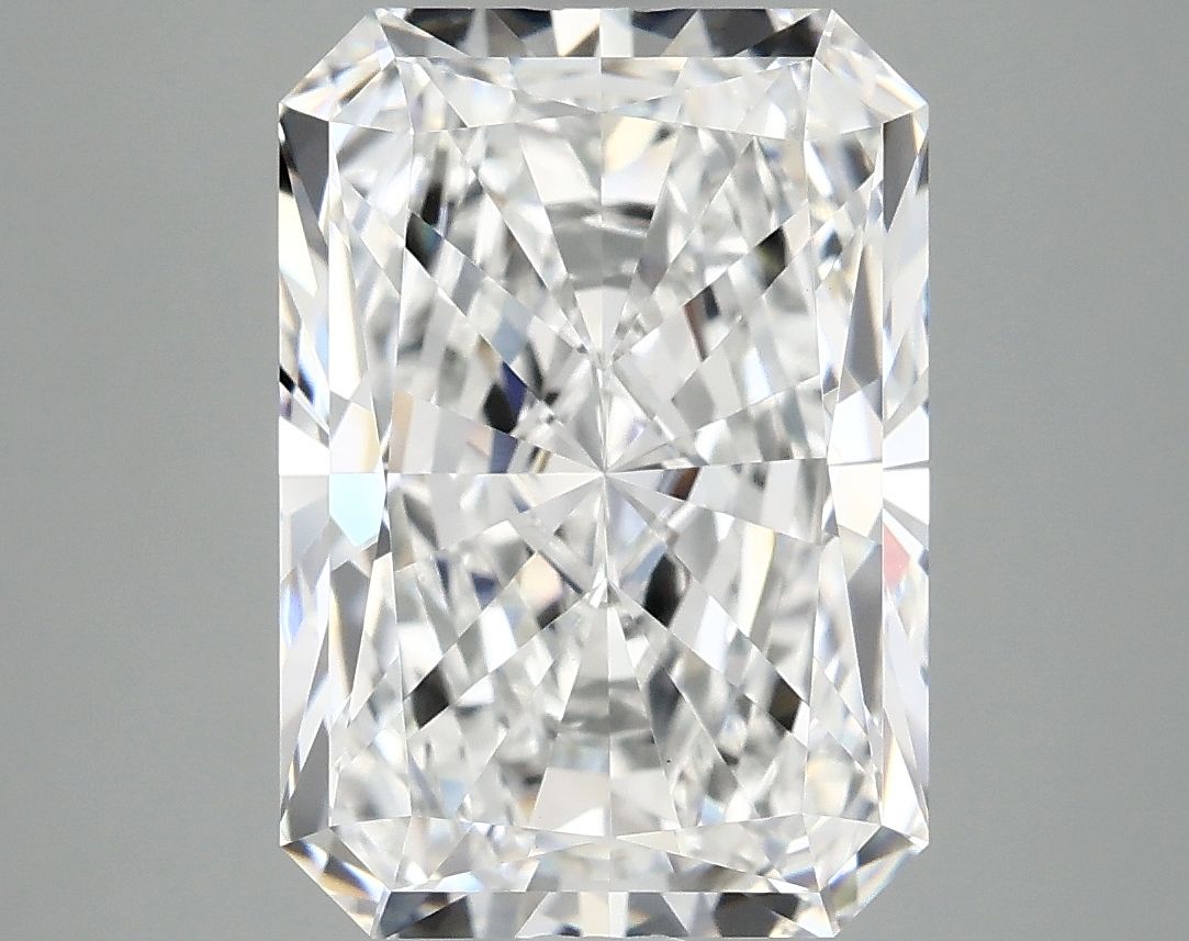 4.92 ct. radiant Lab Grown Diamond front image