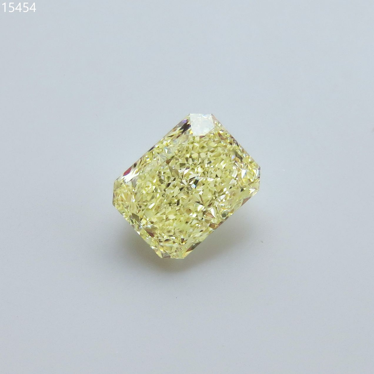 2.16 ct Radiant diamond