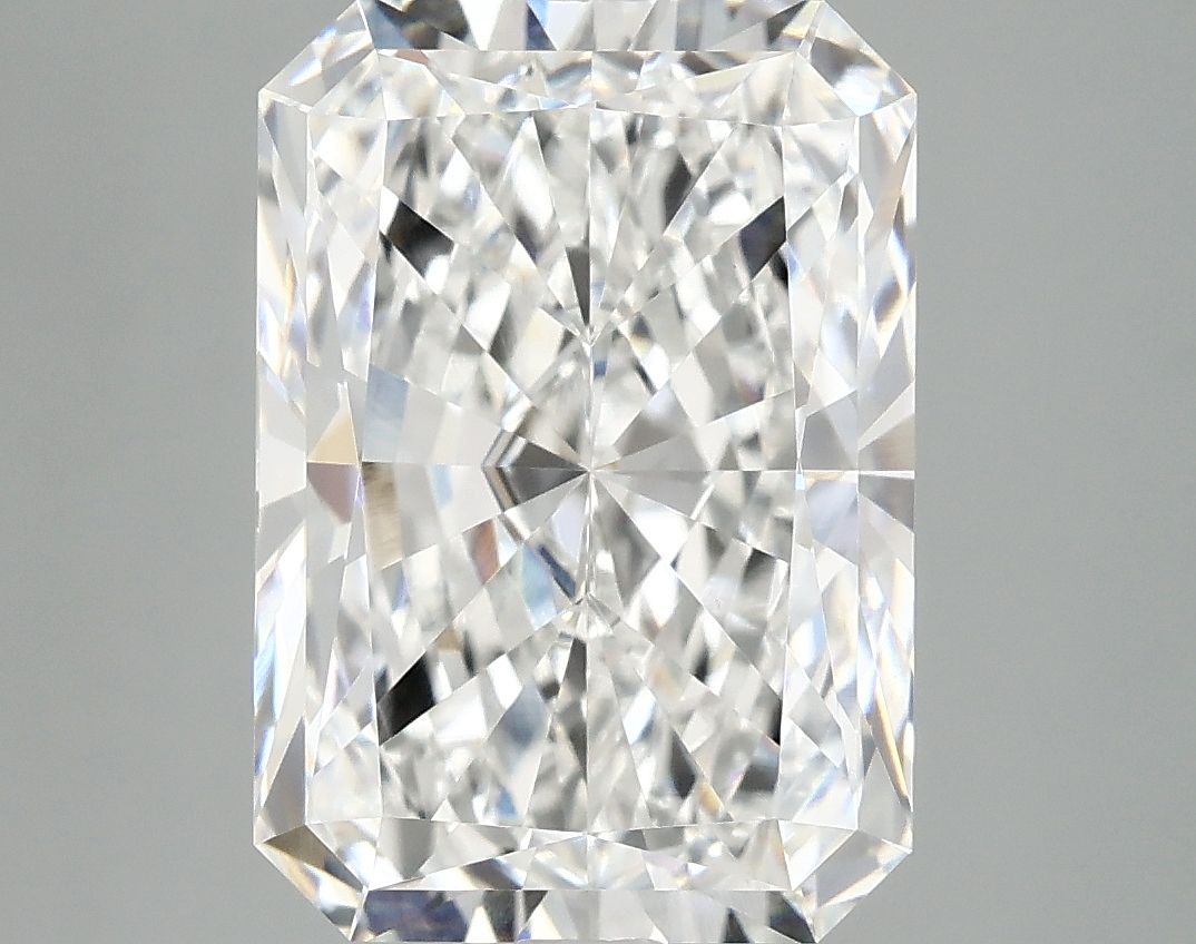 4.99 ct. radiant Lab Grown Diamond front image