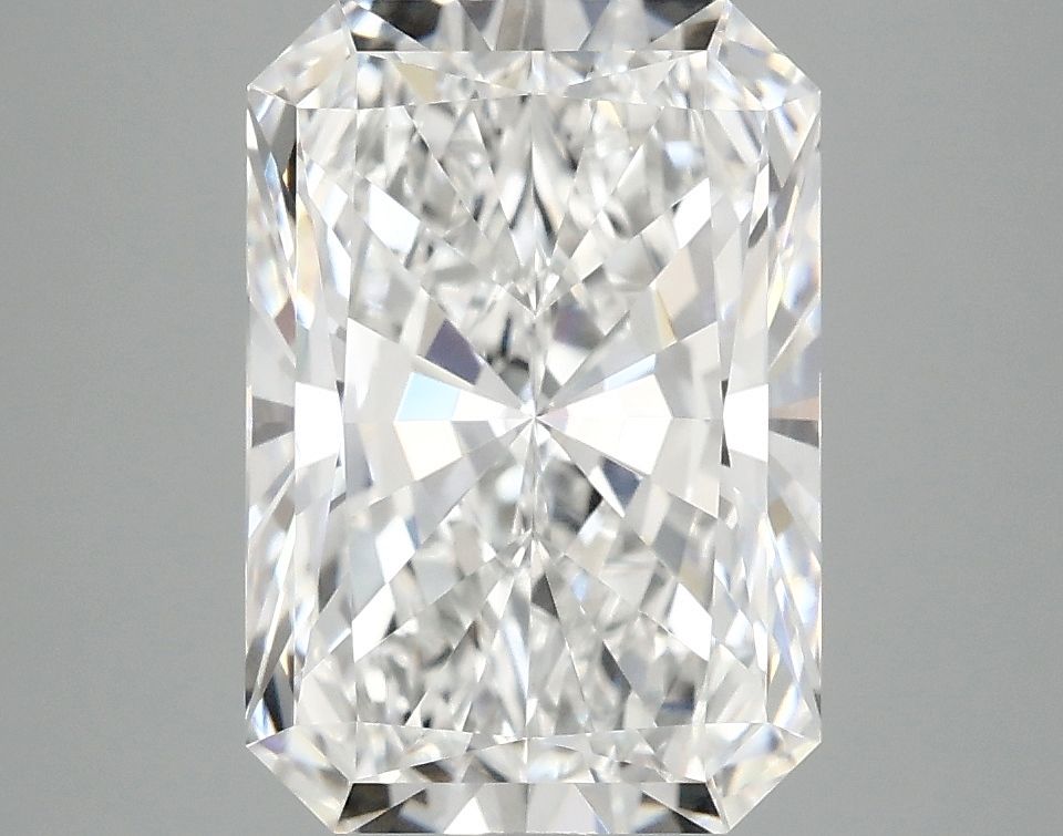3.87 ct. radiant Lab Grown Diamond front image