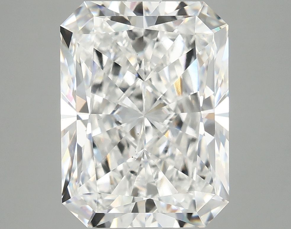 4.87 ct. radiant Lab Grown Diamond front image