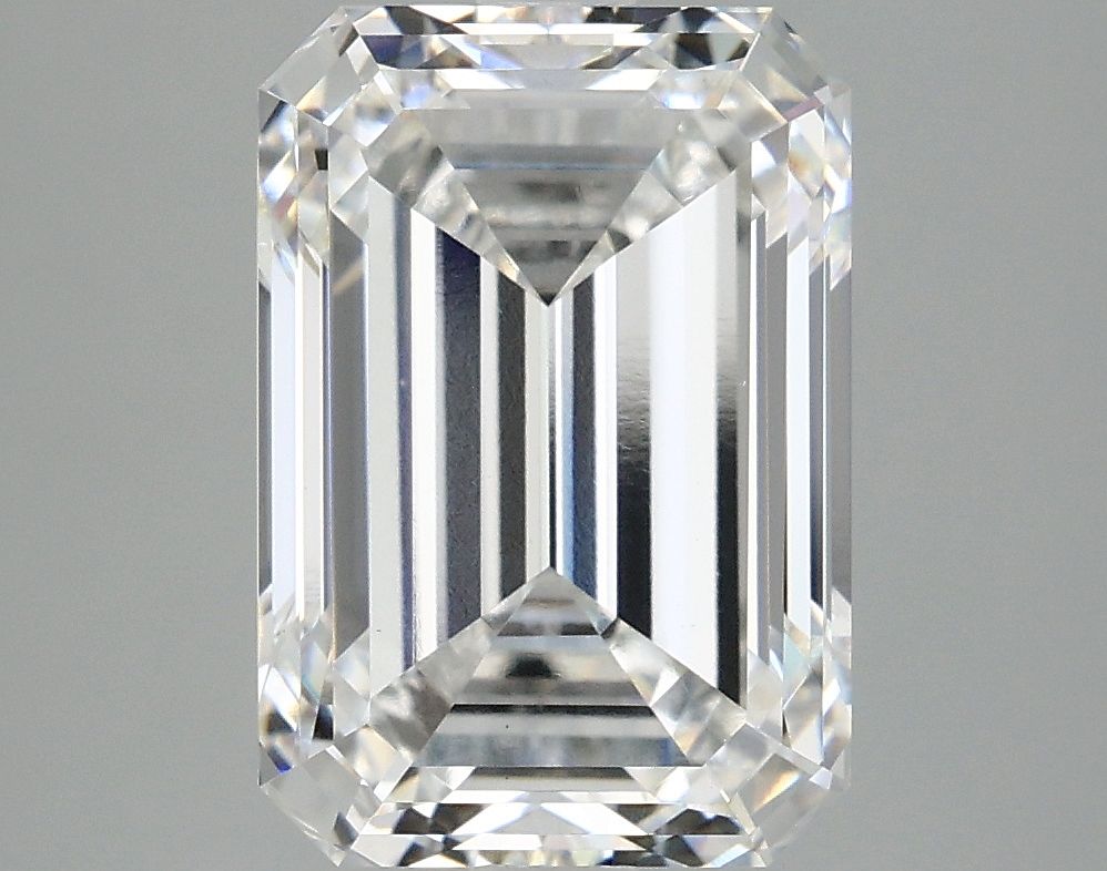 4.78 ct. emerald Lab Grown Diamond front image