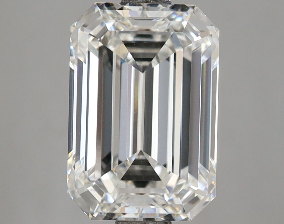 3.03 carat f VVS2 EX Cut IGI emerald diamond