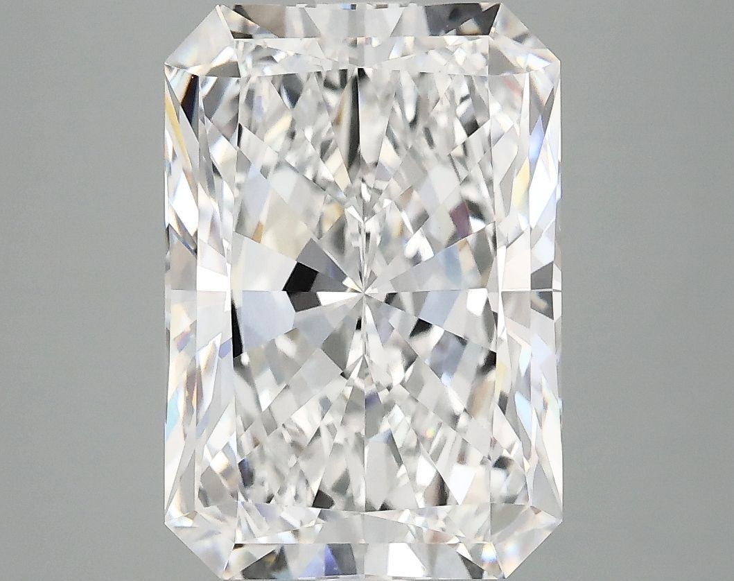 4.99 ct. radiant Lab Grown Diamond front image
