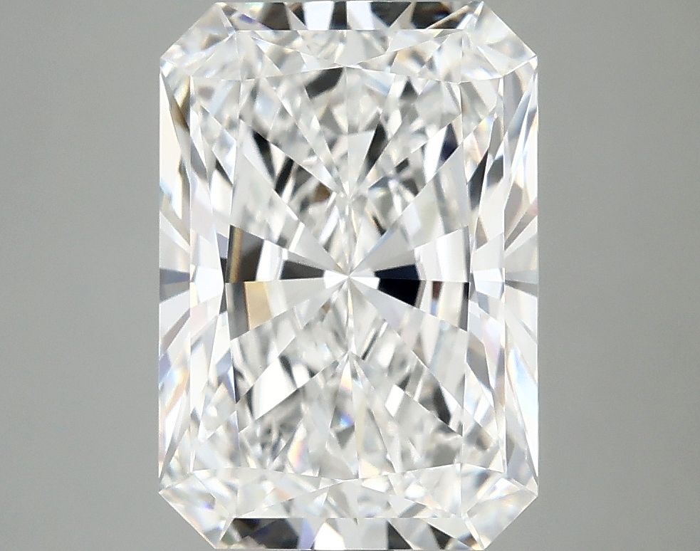 4.18 ct. radiant Lab Grown Diamond front image