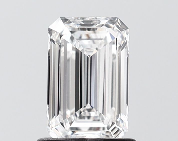 1.00 ct. emerald Lab Grown Diamond front image