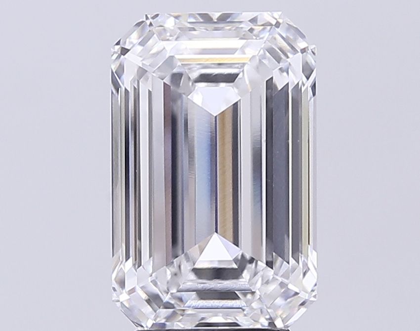 4.77 ct. emerald Lab Grown Diamond front image