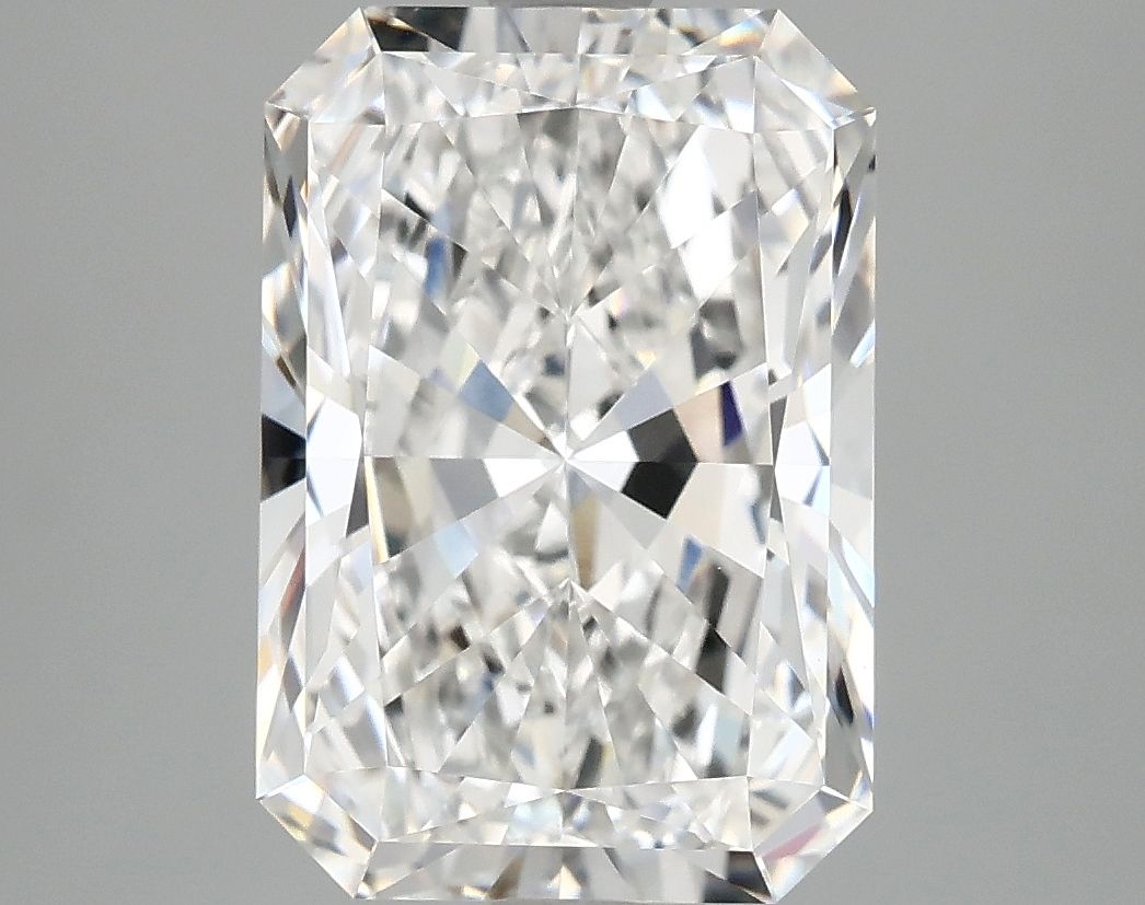 4.05 ct. radiant Lab Grown Diamond front image