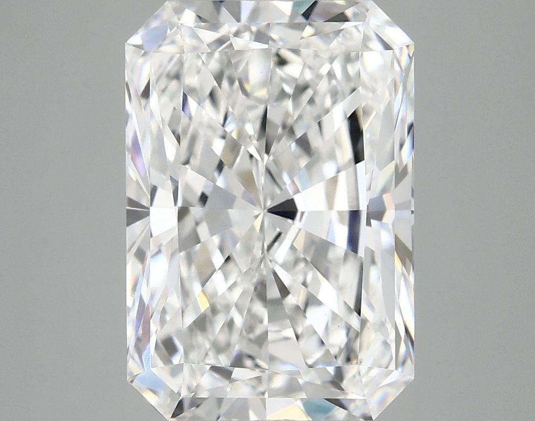 4.93 ct. radiant Lab Grown Diamond front image
