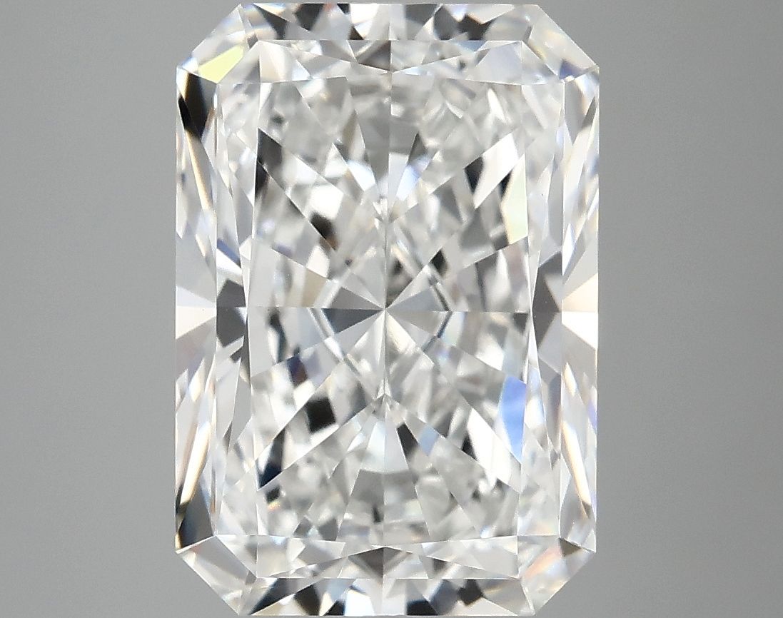 4.75 ct. radiant Lab Grown Diamond front image
