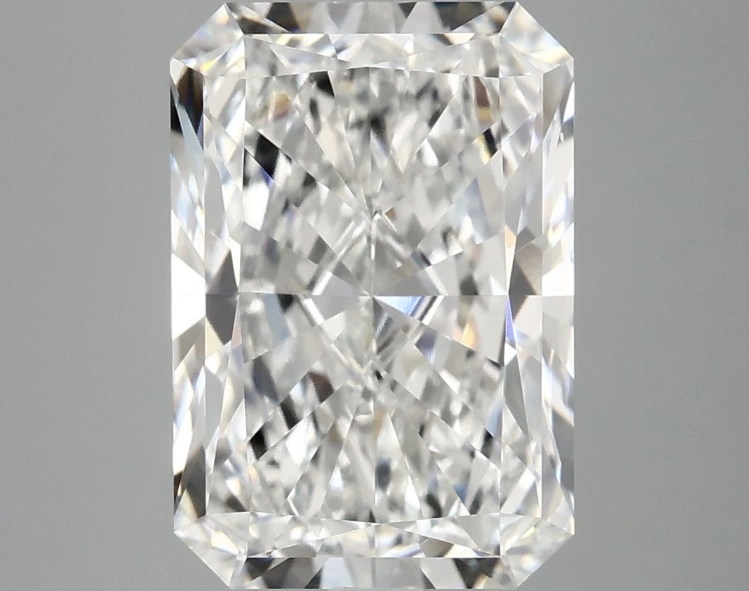 4.93 ct. radiant Lab Grown Diamond front image