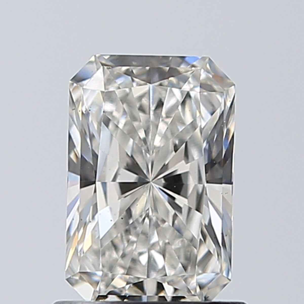 0.90 ct. radiant Lab Grown Diamond front image