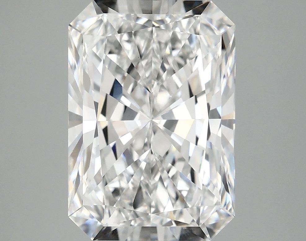 4.24 ct. radiant Lab Grown Diamond front image