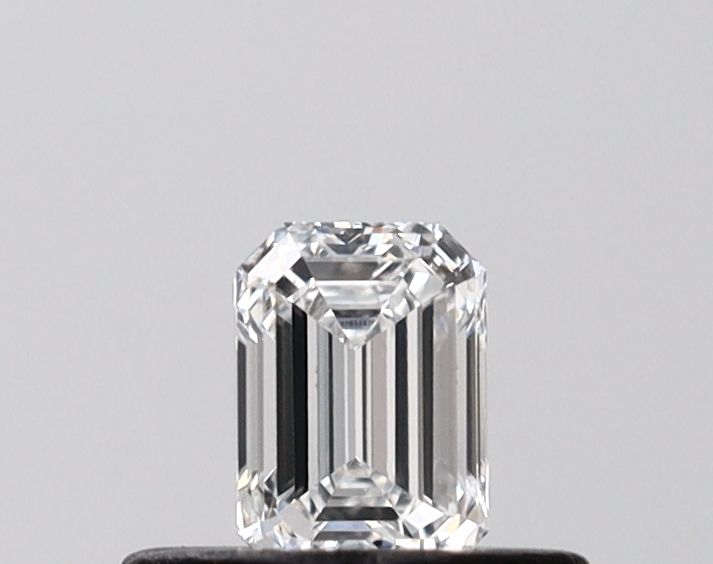 0.3 ct Emerald lab_grown_diamond