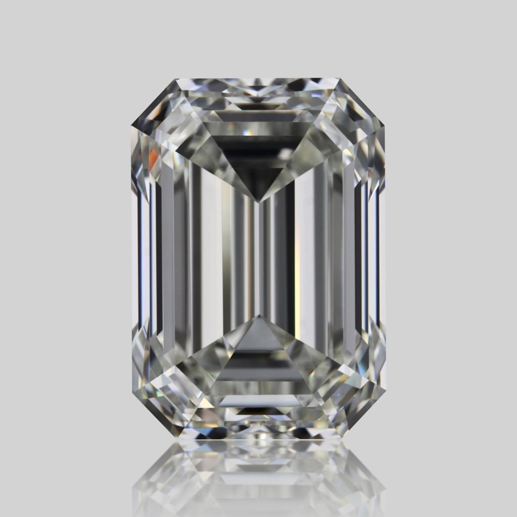 2.01 ct Emerald diamond