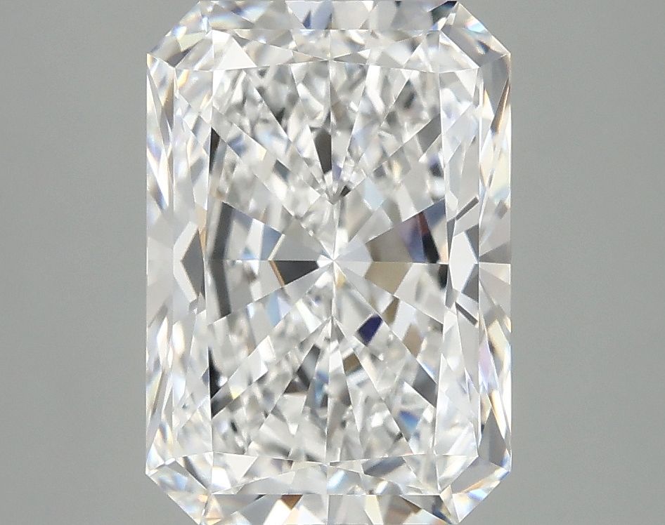 3.93 ct. radiant Lab Grown Diamond front image
