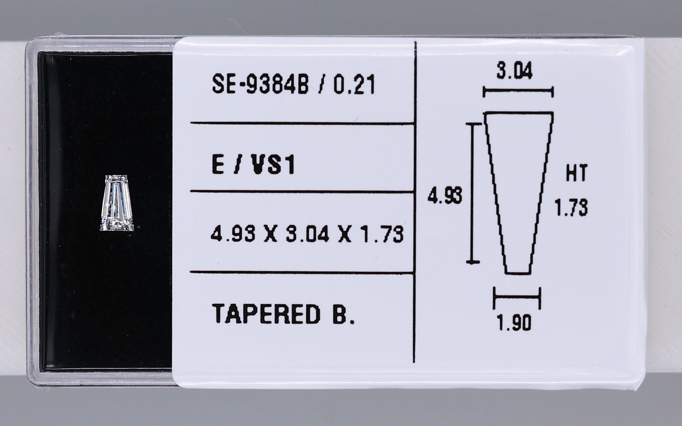 0.21 Carat Tapered baguette Diamond E VS1