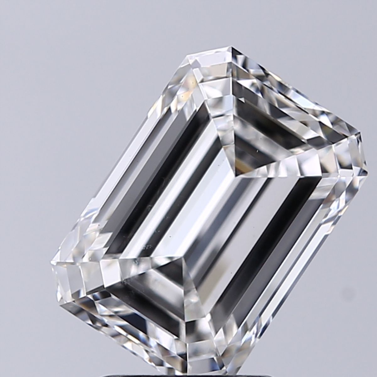 3.05 ct. emerald Lab Grown Diamond front image