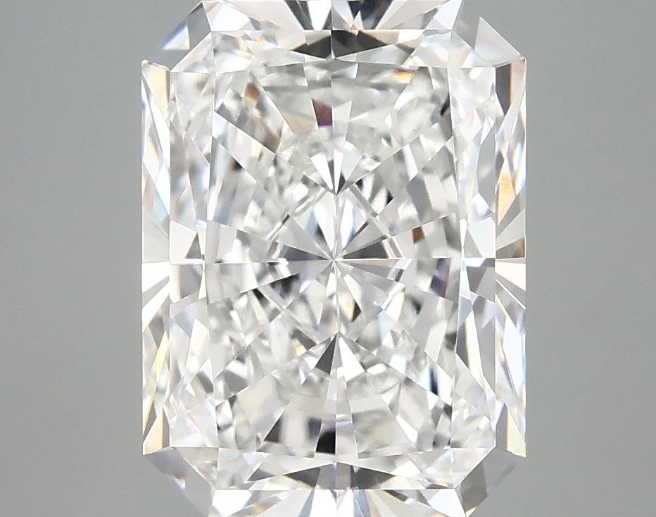 4.05 ct. radiant Lab Grown Diamond front image