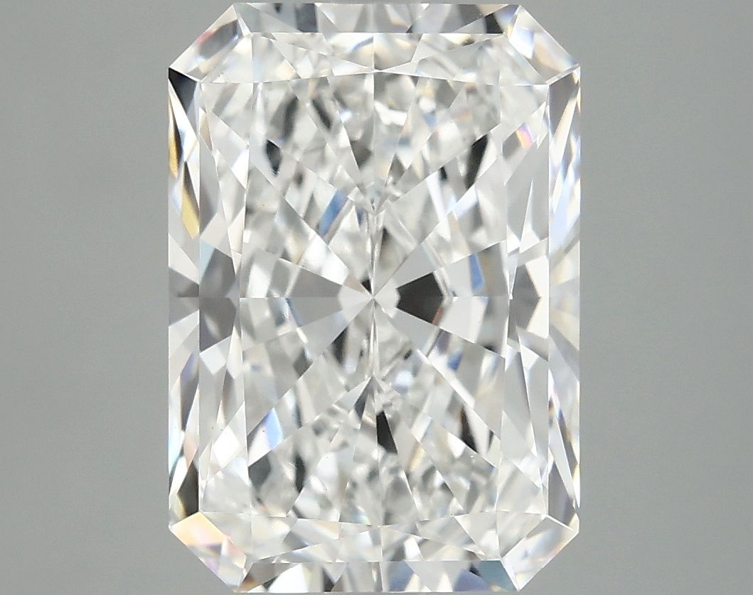 4.66 ct. radiant Lab Grown Diamond front image
