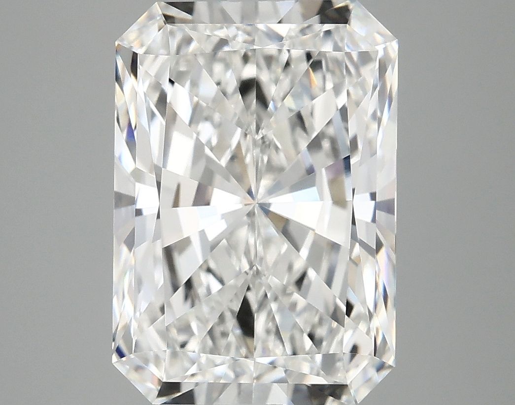 4.90 ct. radiant Lab Grown Diamond front image