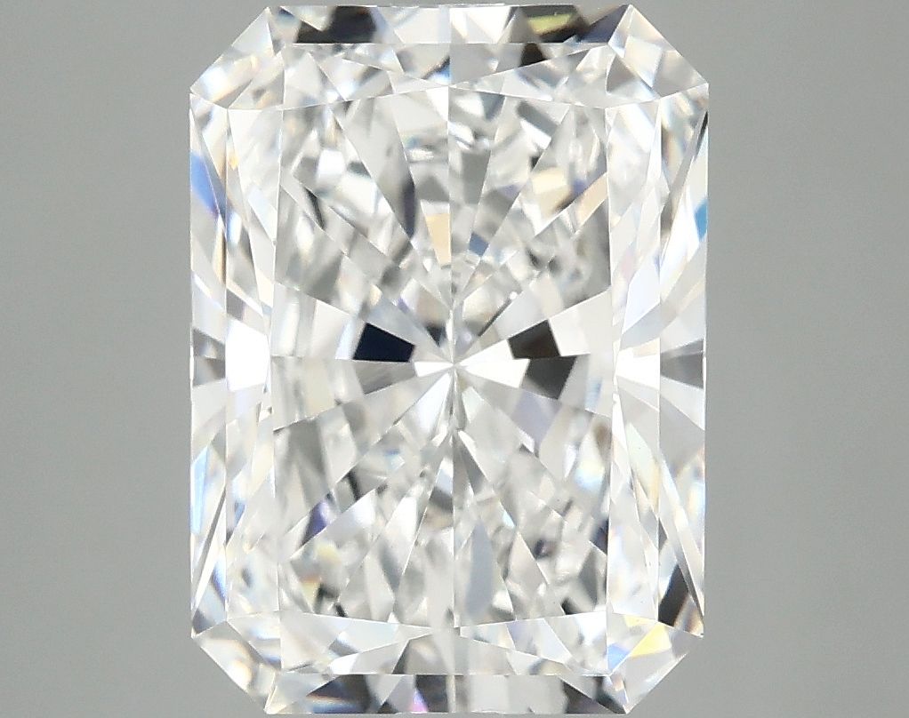 4.72 ct. radiant Lab Grown Diamond front image