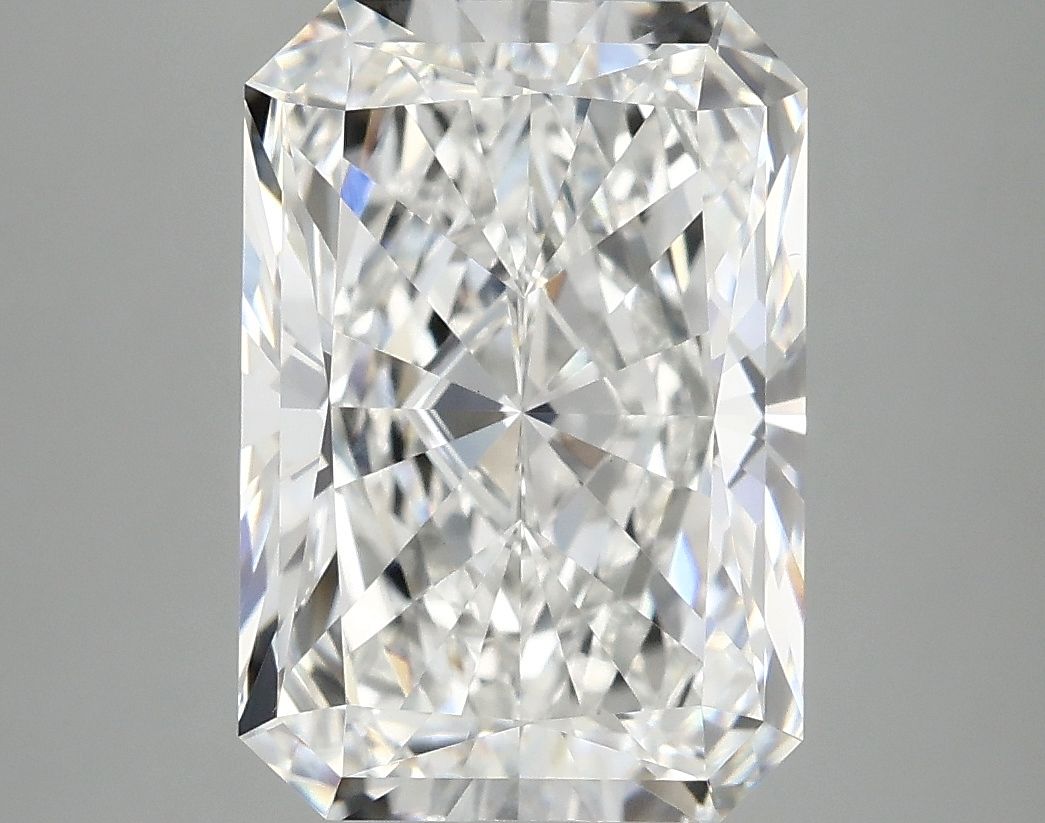4.93 ct. radiant Lab Grown Diamond front image