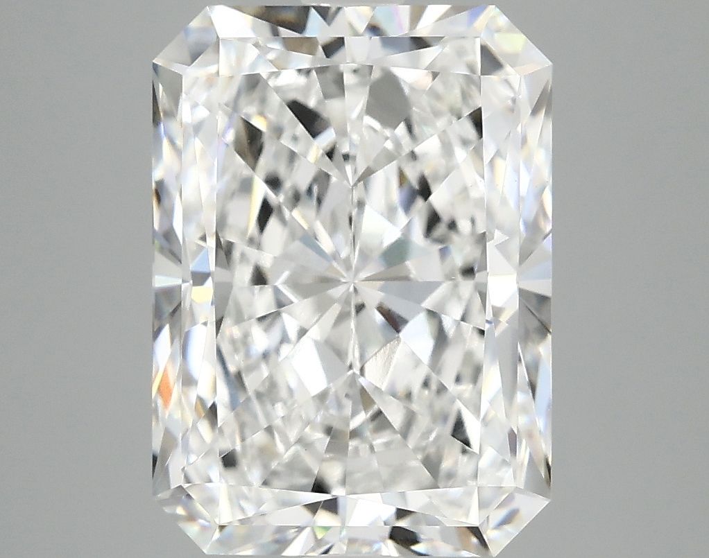 4.95 ct. radiant Lab Grown Diamond front image