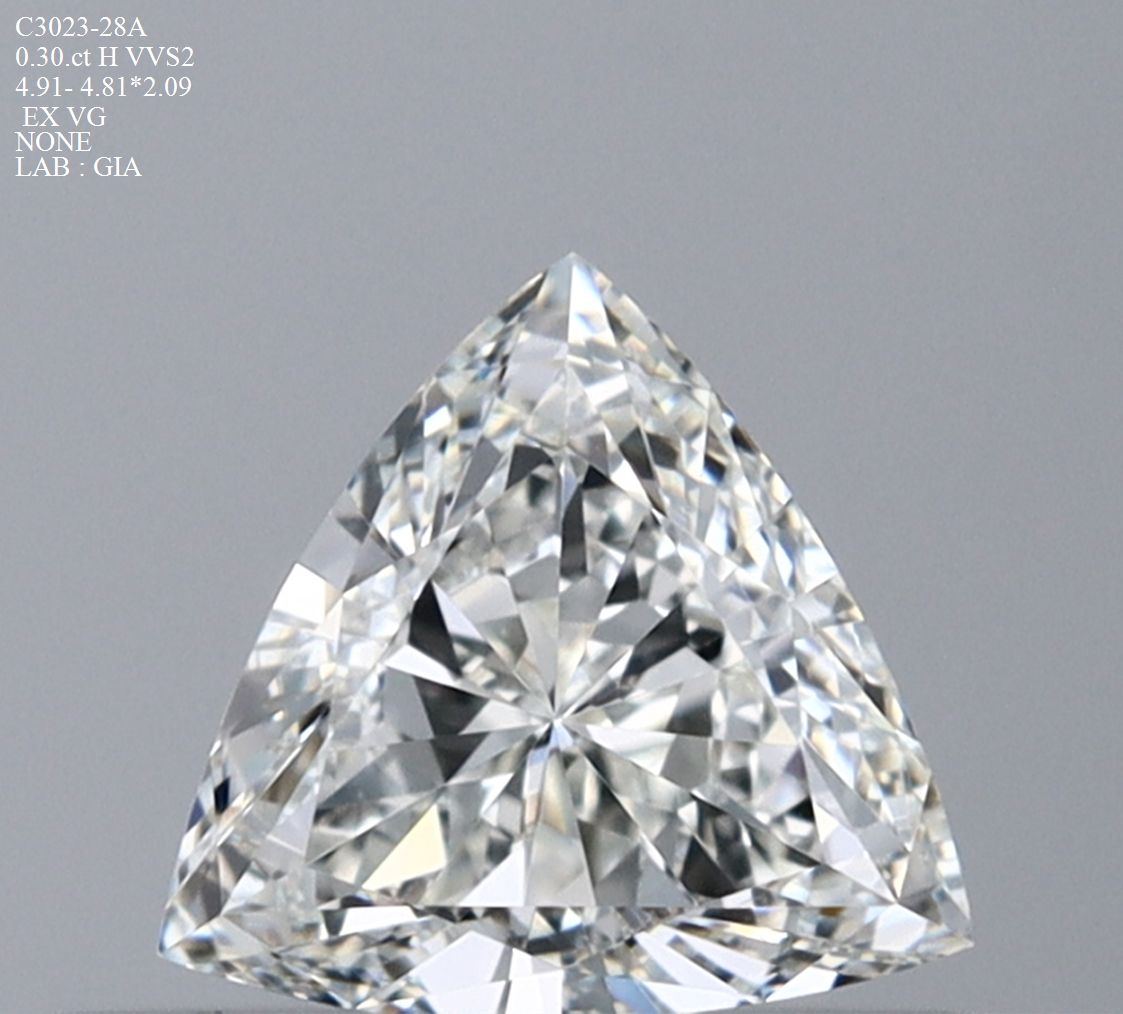 0.3 ct Triangular Diamond